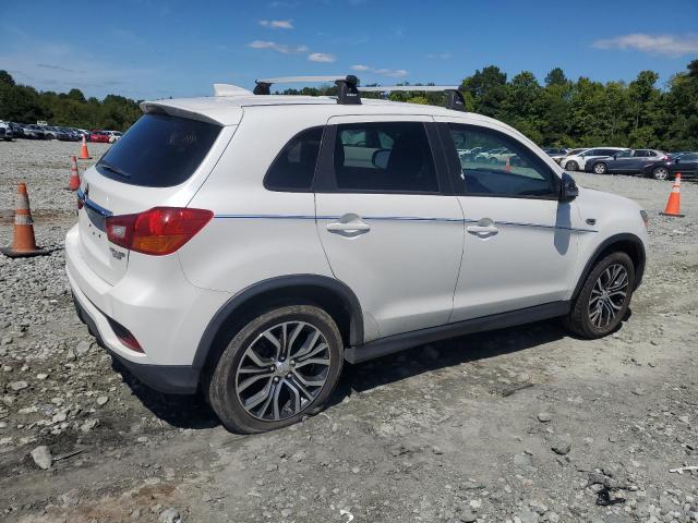 Photo 2 VIN: JA4AP3AU5JU023670 - MITSUBISHI OUTLANDER 