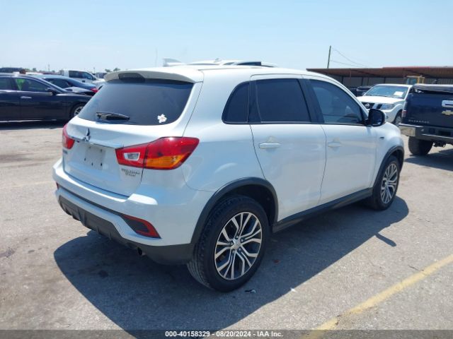 Photo 3 VIN: JA4AP3AU5JZ004006 - MITSUBISHI OUTLANDER SPORT 