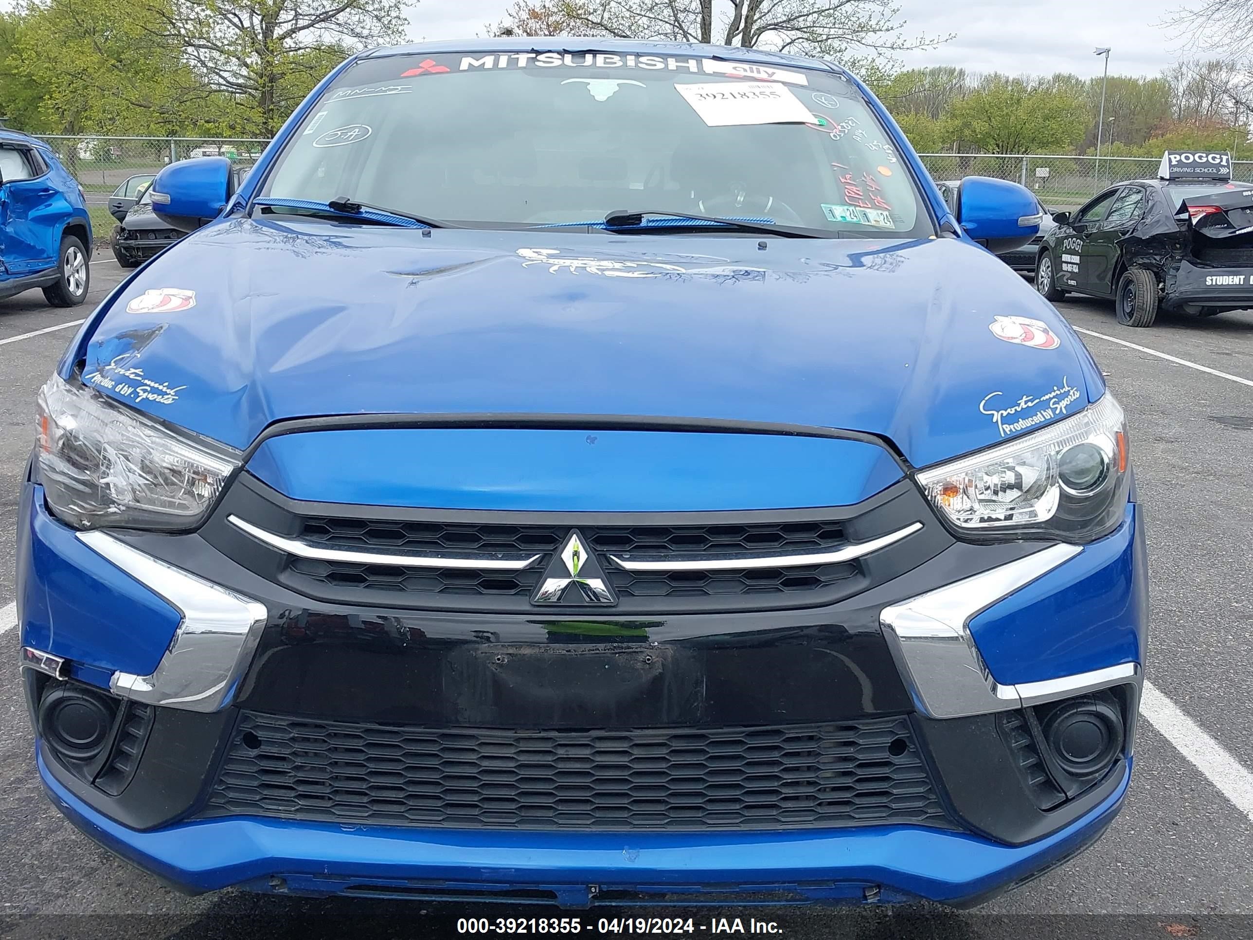 Photo 11 VIN: JA4AP3AU5KU033827 - MITSUBISHI OUTLANDER 