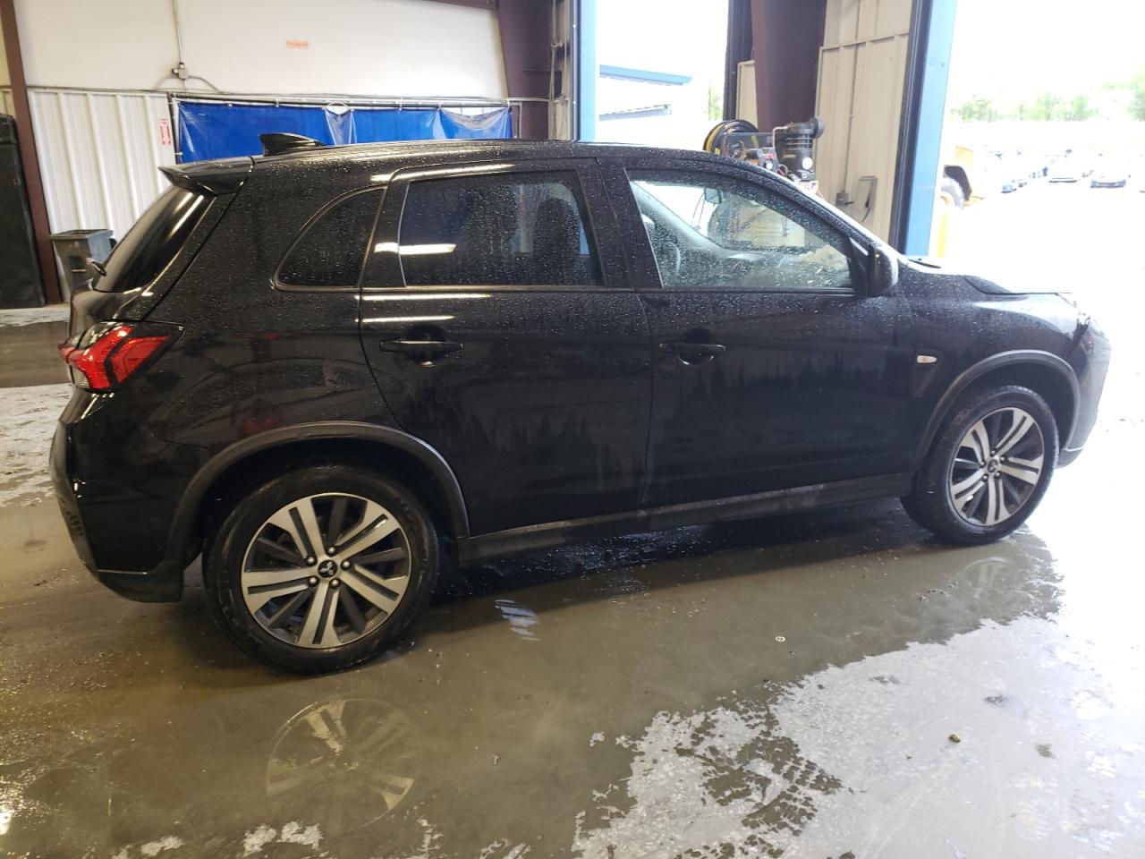 Photo 2 VIN: JA4AP3AU5LU018939 - MITSUBISHI OUTLANDER 