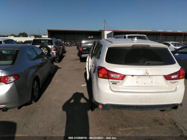 Photo 2 VIN: JA4AP3AU6HZ069070 - MITSUBISHI OUTLANDER SPORT 