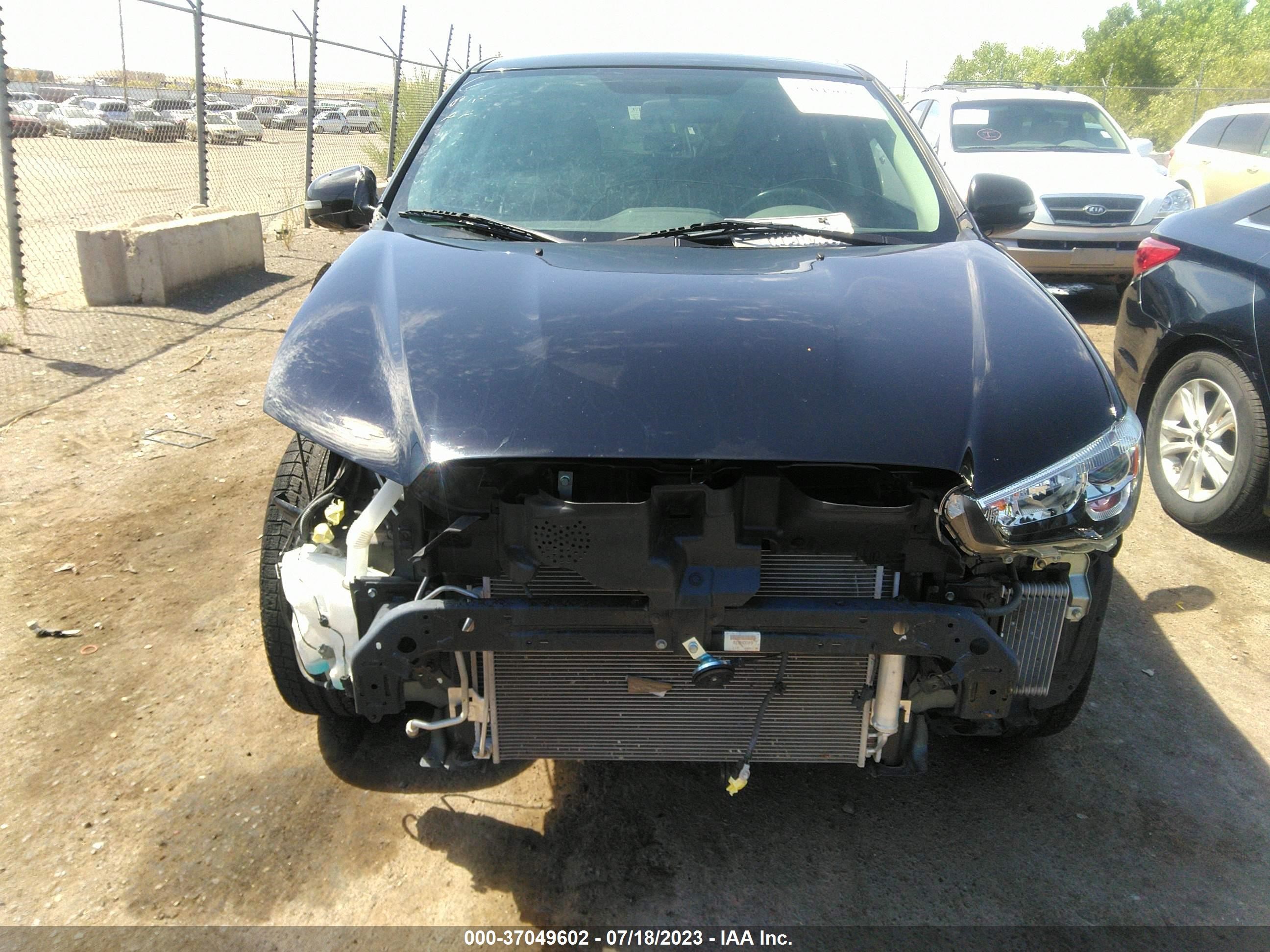 Photo 11 VIN: JA4AP3AU6JU015920 - MITSUBISHI OUTLANDER 