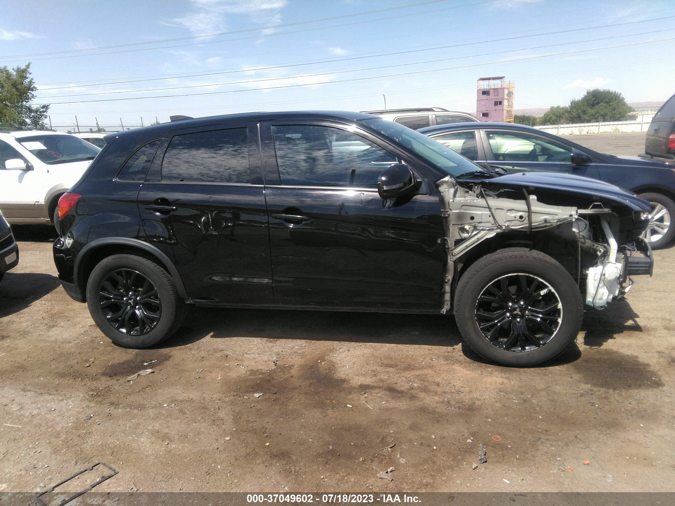 Photo 12 VIN: JA4AP3AU6JU015920 - MITSUBISHI OUTLANDER 