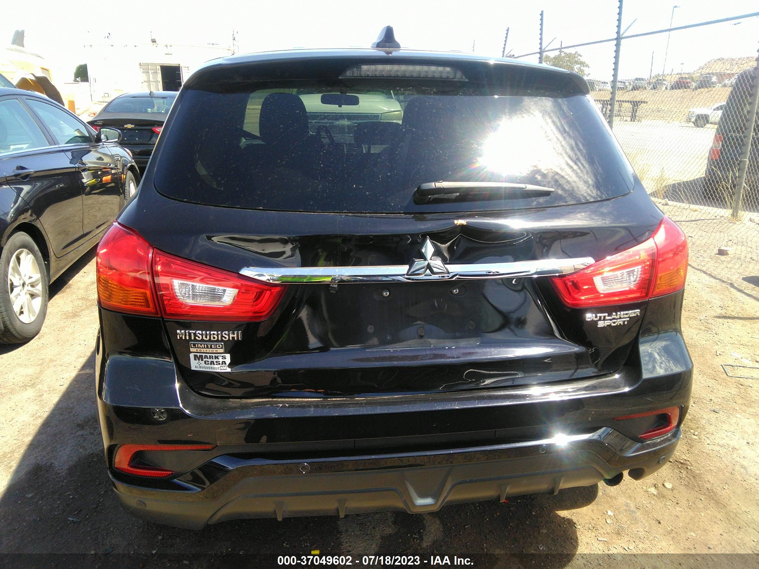 Photo 15 VIN: JA4AP3AU6JU015920 - MITSUBISHI OUTLANDER 