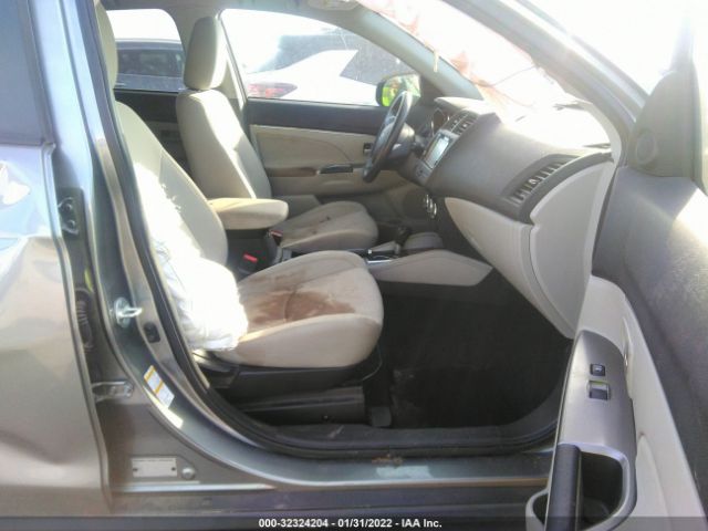 Photo 4 VIN: JA4AP3AU6JU016971 - MITSUBISHI OUTLANDER SPORT 