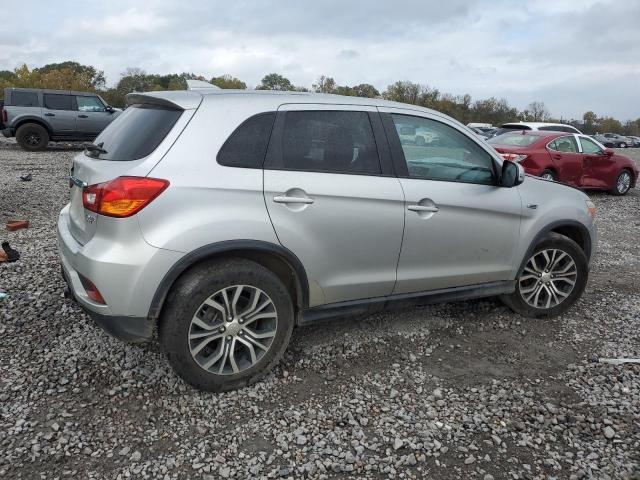 Photo 2 VIN: JA4AP3AU6JU021796 - MITSUBISHI OUTLANDER 