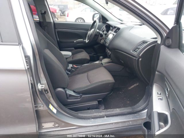 Photo 4 VIN: JA4AP3AU7JU001976 - MITSUBISHI OUTLANDER SPORT 