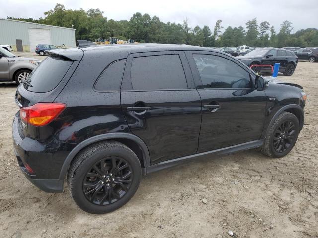 Photo 2 VIN: JA4AP3AU7JU013934 - MITSUBISHI OUTLANDER 