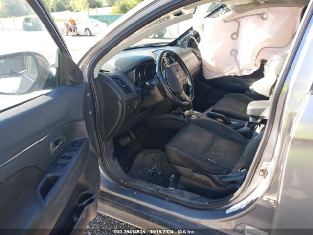 Photo 4 VIN: JA4AP3AU8GZ050051 - MITSUBISHI OUTLANDER SPORT 