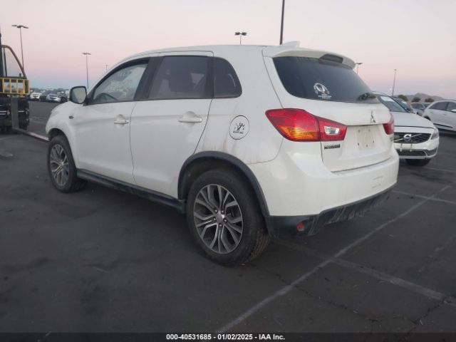 Photo 2 VIN: JA4AP3AU8HZ008688 - MITSUBISHI OUTLANDER SPORT 