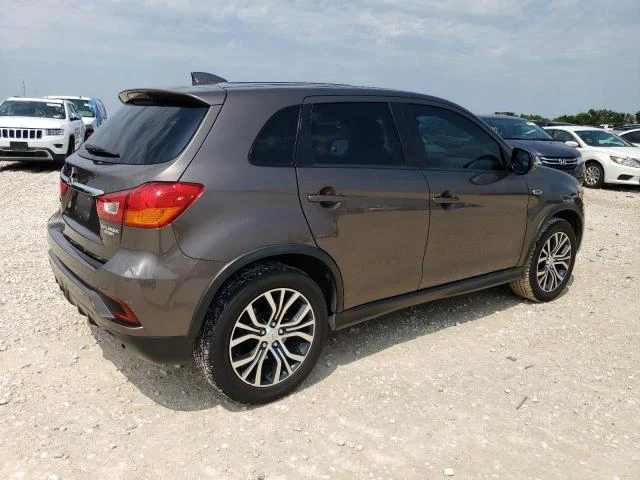 Photo 2 VIN: JA4AP3AU8JZ009796 - MITSUBISHI OUTLANDER 