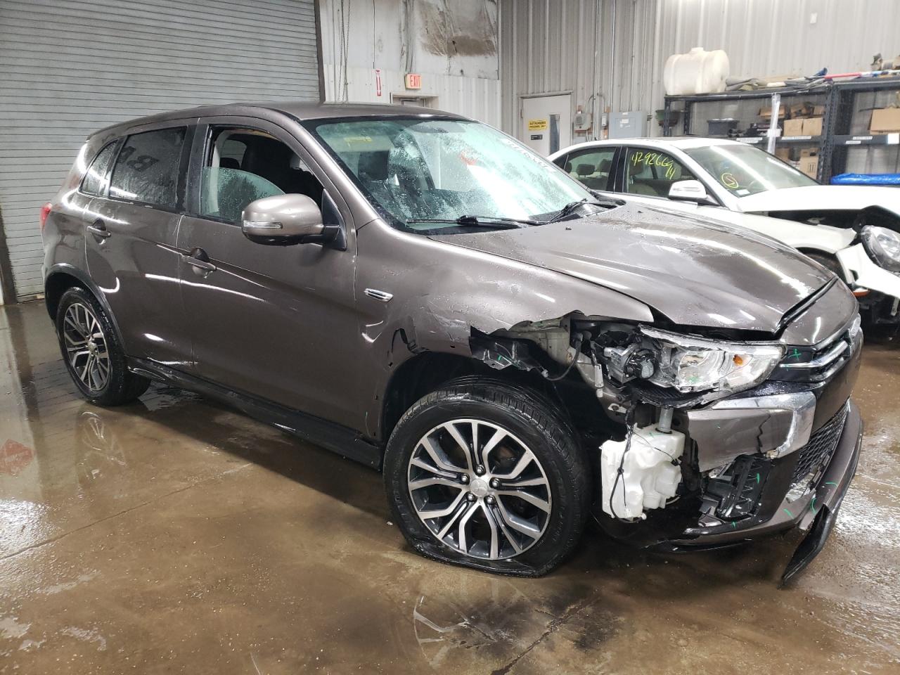 Photo 3 VIN: JA4AP3AU8KU026161 - MITSUBISHI OUTLANDER 