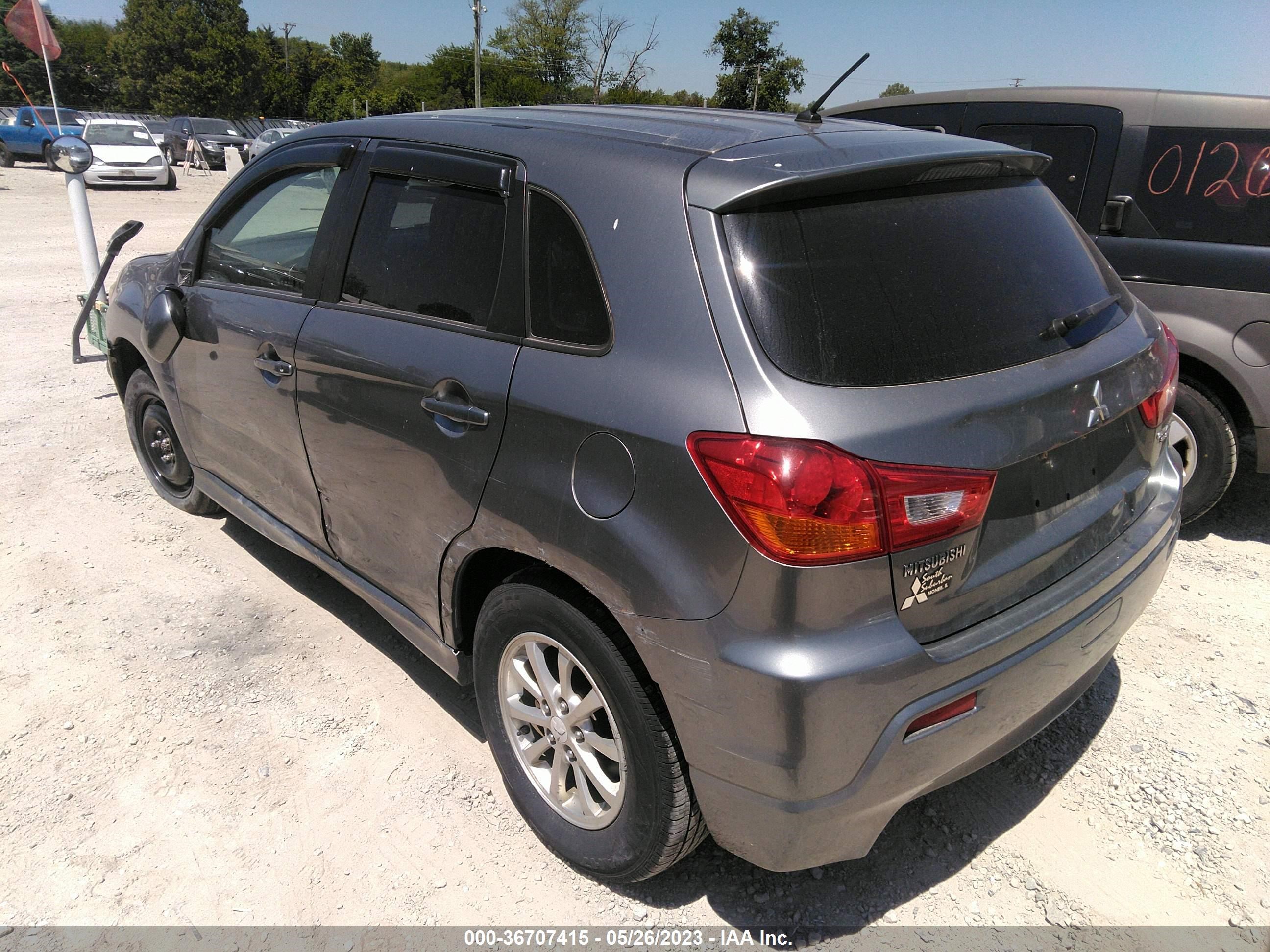 Photo 2 VIN: JA4AP3AU9BZ003913 - MITSUBISHI OUTLANDER 