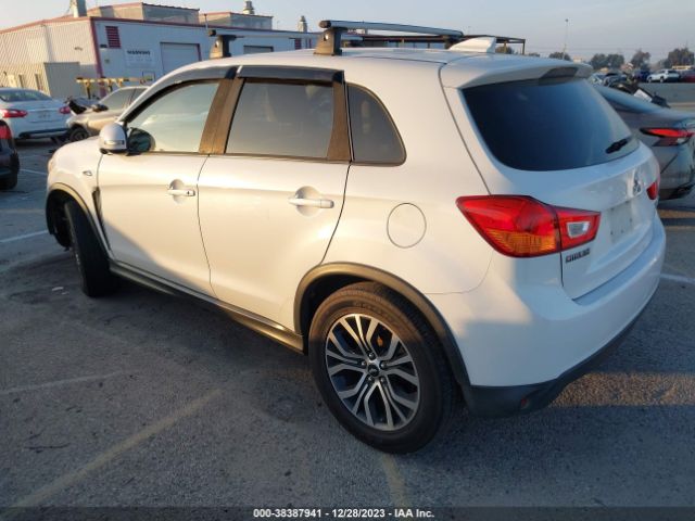 Photo 2 VIN: JA4AP3AU9HZ013575 - MITSUBISHI OUTLANDER SPORT 