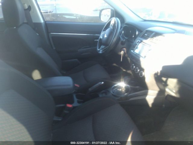 Photo 4 VIN: JA4AP3AU9HZ070004 - MITSUBISHI OUTLANDER SPORT 