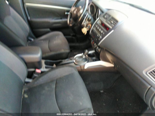 Photo 4 VIN: JA4AP3AUXBZ010093 - MITSUBISHI OUTLANDER SPORT 