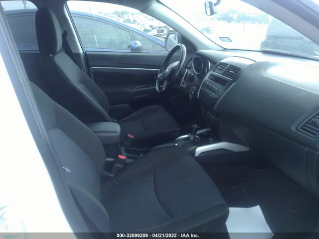 Photo 4 VIN: JA4AP3AUXCZ001492 - MITSUBISHI OUTLANDER SPORT 