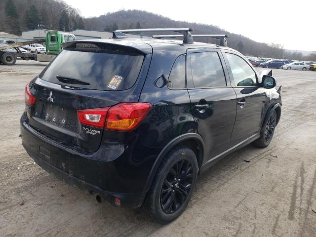 Photo 3 VIN: JA4AP3AUXHZ067077 - MITSUBISHI OUTLANDER 