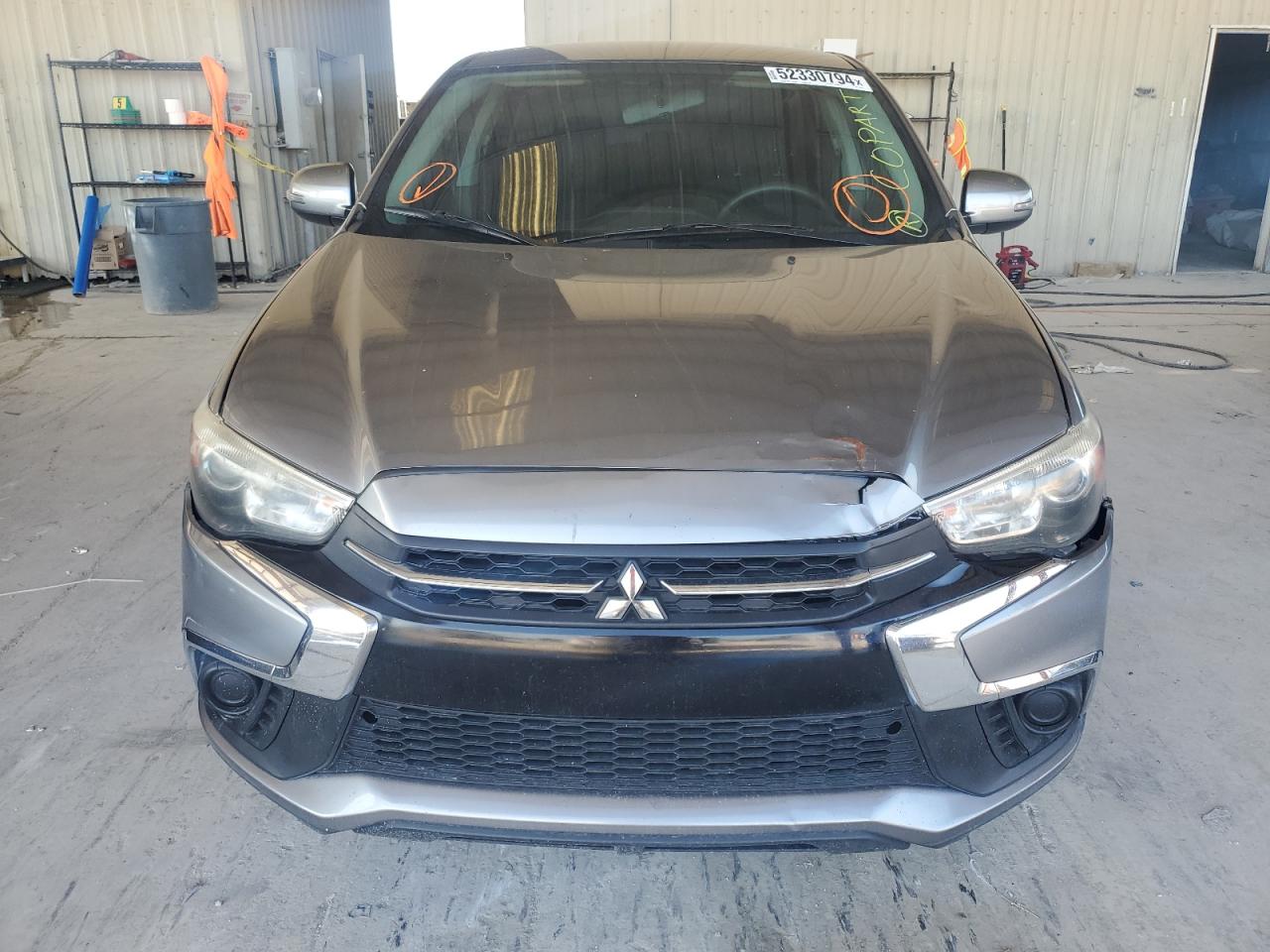 Photo 4 VIN: JA4AP3AUXJZ008133 - MITSUBISHI OUTLANDER 