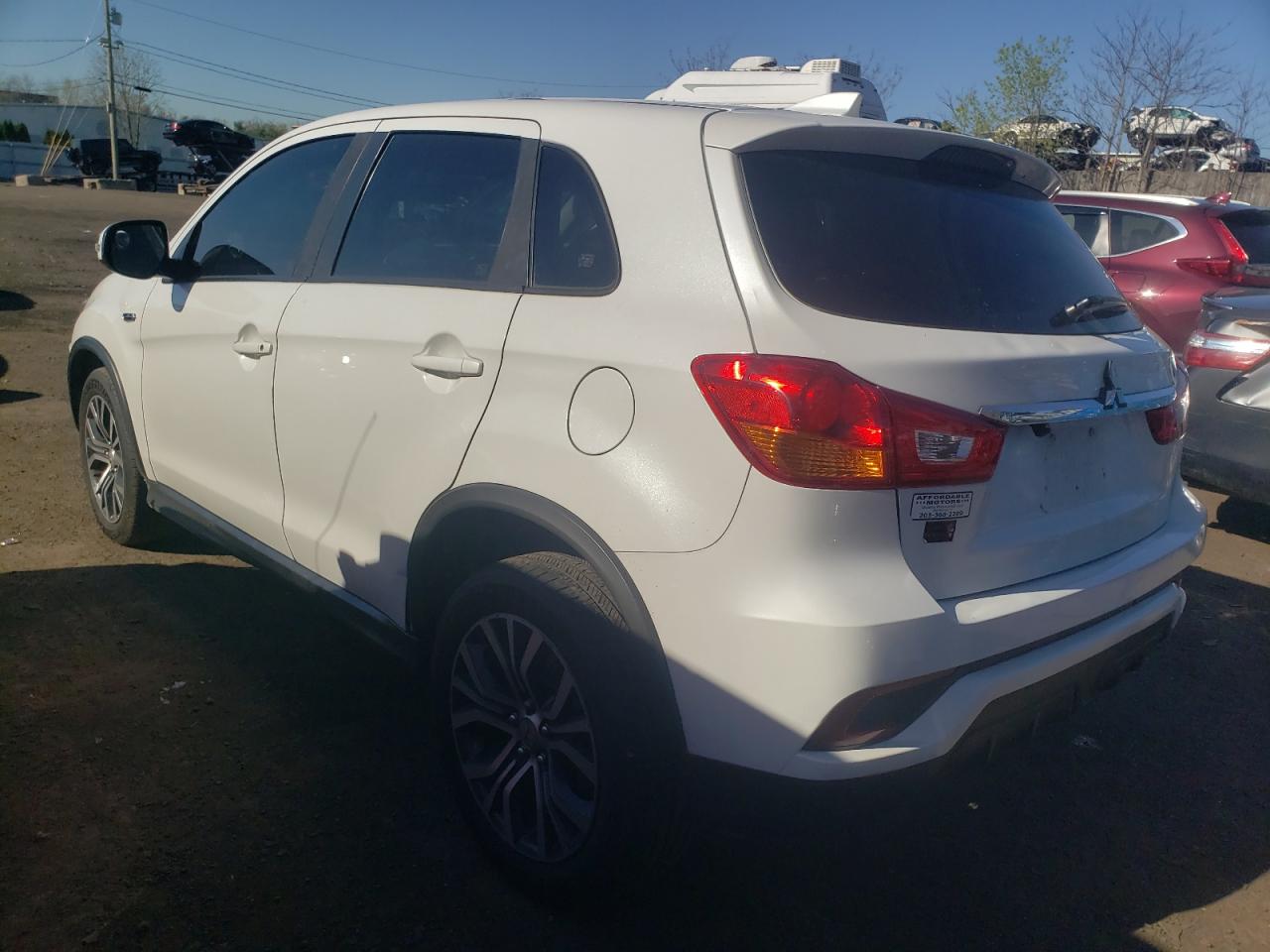 Photo 1 VIN: JA4AP3AUXJZ028091 - MITSUBISHI OUTLANDER 