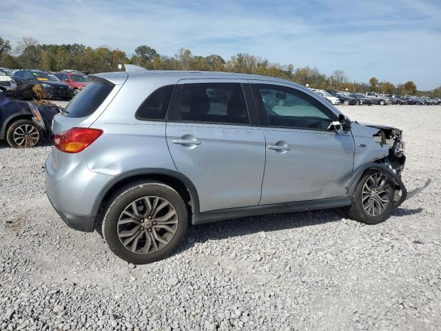 Photo 2 VIN: JA4AP3AW0HZ024367 - MITSUBISHI OUTLANDER 