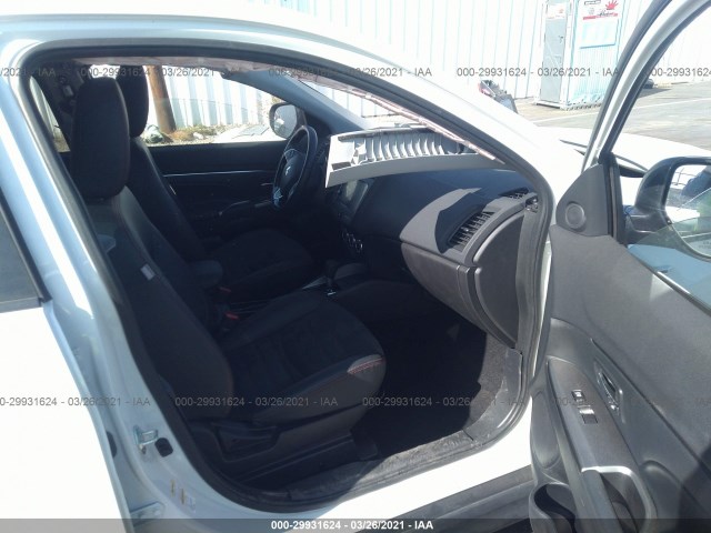 Photo 4 VIN: JA4AP3AW2JU020503 - MITSUBISHI OUTLANDER SPORT 