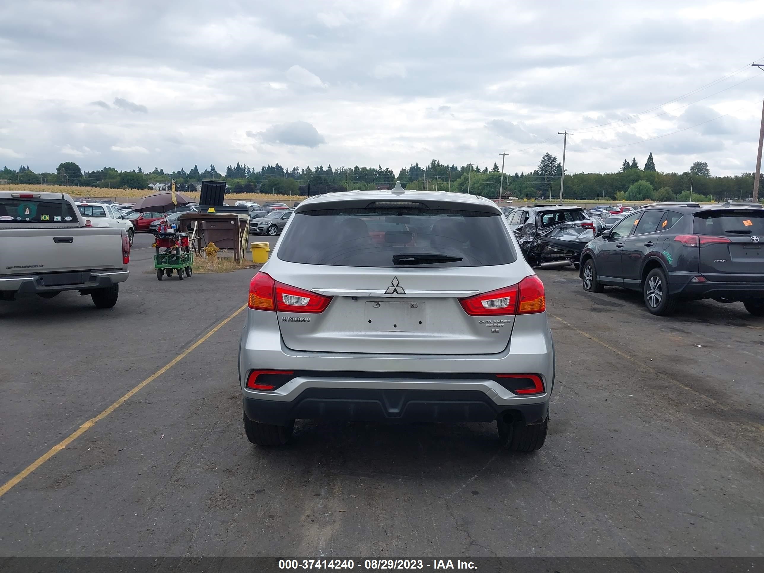 Photo 15 VIN: JA4AP3AW3JZ036003 - MITSUBISHI OUTLANDER SPORT 