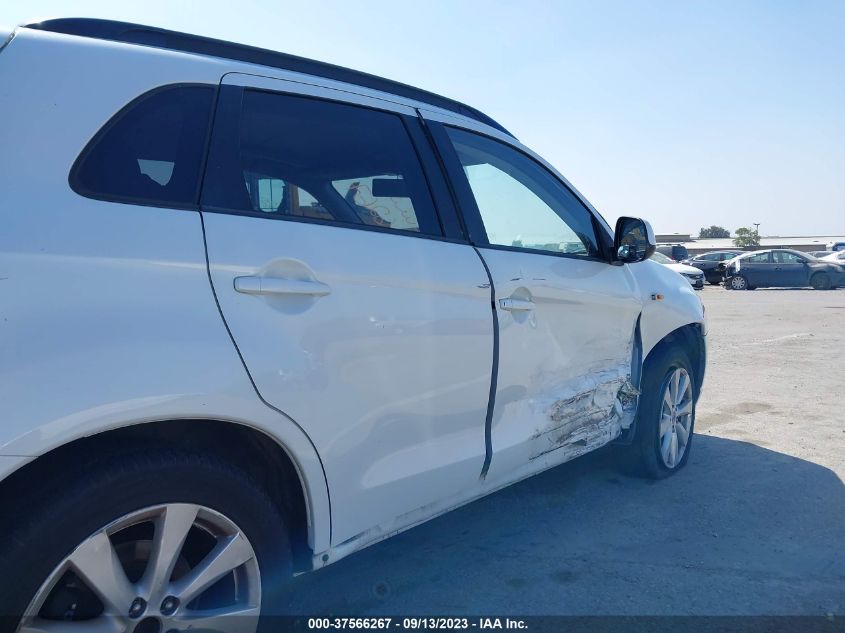 Photo 11 VIN: JA4AP4AU0CZ007288 - MITSUBISHI OUTLANDER 