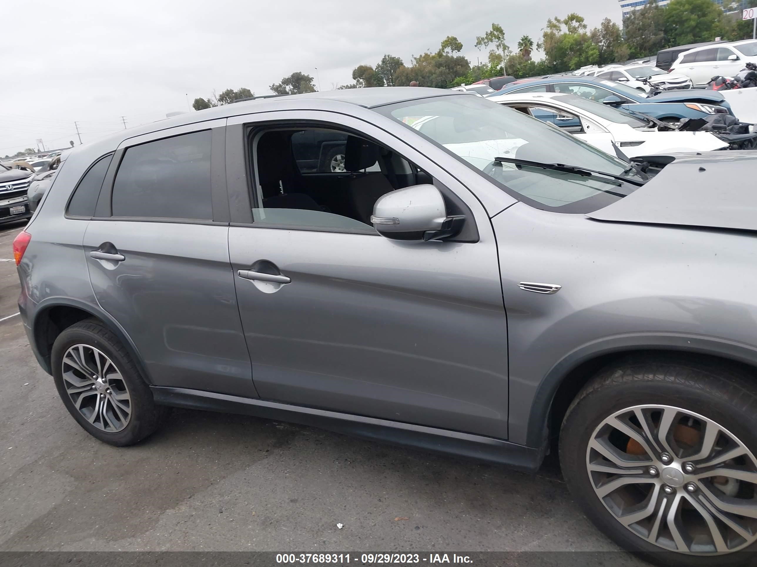 Photo 11 VIN: JA4AP4AU0KU027634 - MITSUBISHI OUTLANDER 