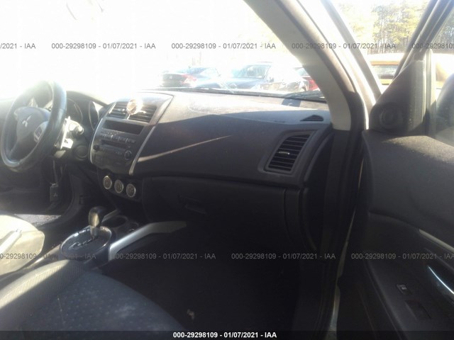 Photo 4 VIN: JA4AP4AU1BZ007850 - MITSUBISHI OUTLANDER SPORT 