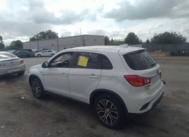 Photo 2 VIN: JA4AP4AU2KU002265 - MITSUBISHI OUTLANDER 