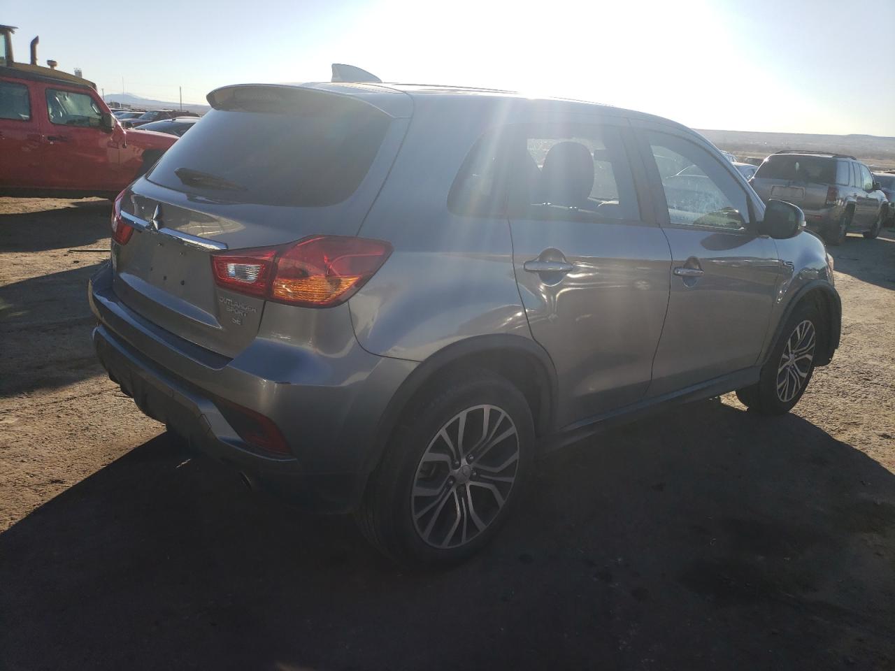 Photo 2 VIN: JA4AP4AU4KU005362 - MITSUBISHI OUTLANDER 