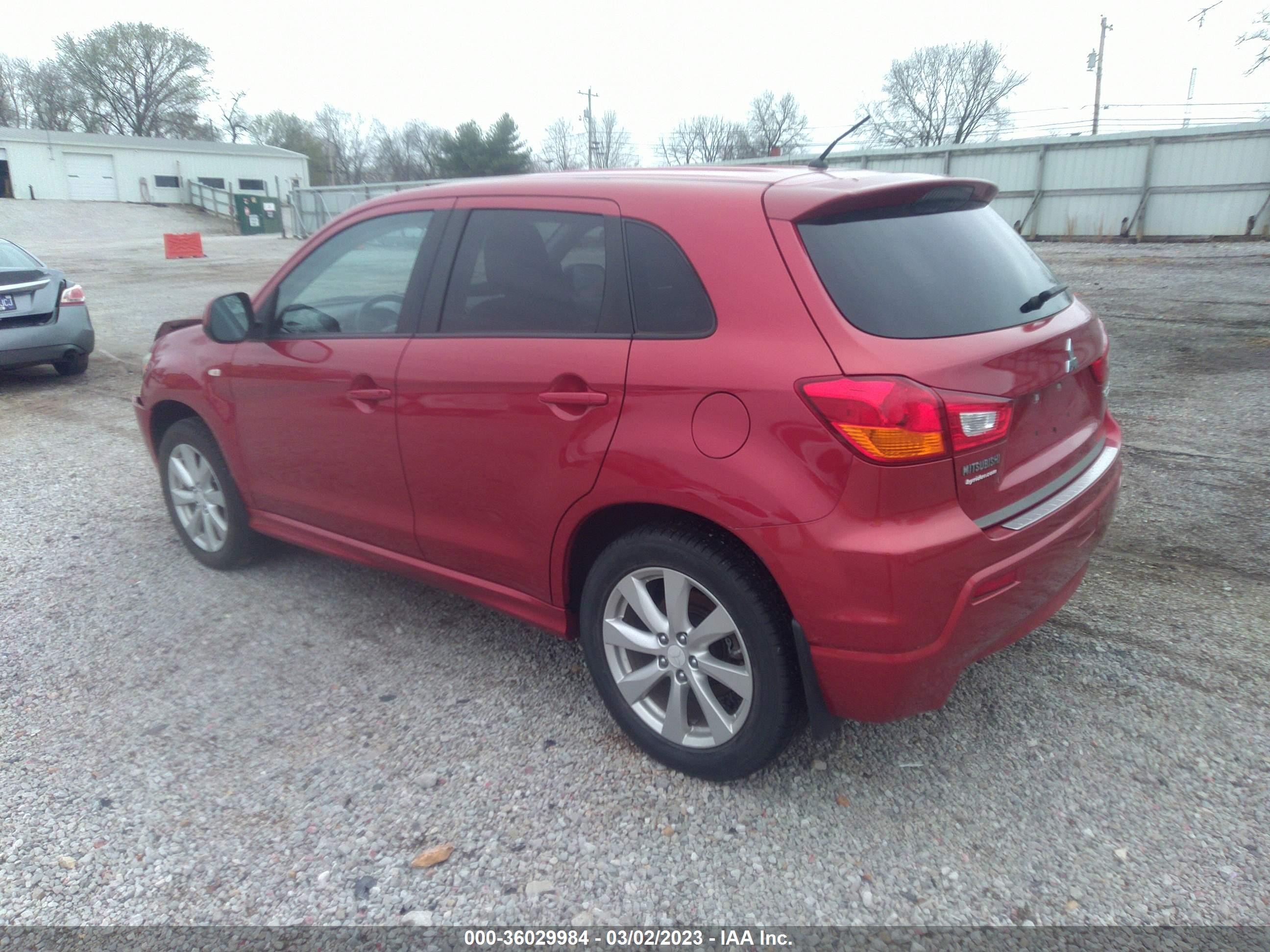 Photo 2 VIN: JA4AP4AU6CZ007277 - MITSUBISHI OUTLANDER 