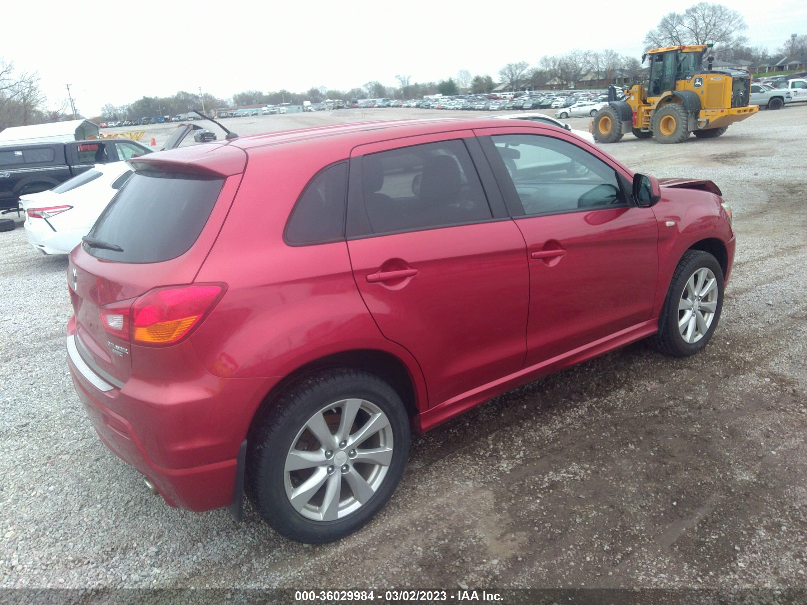 Photo 3 VIN: JA4AP4AU6CZ007277 - MITSUBISHI OUTLANDER 