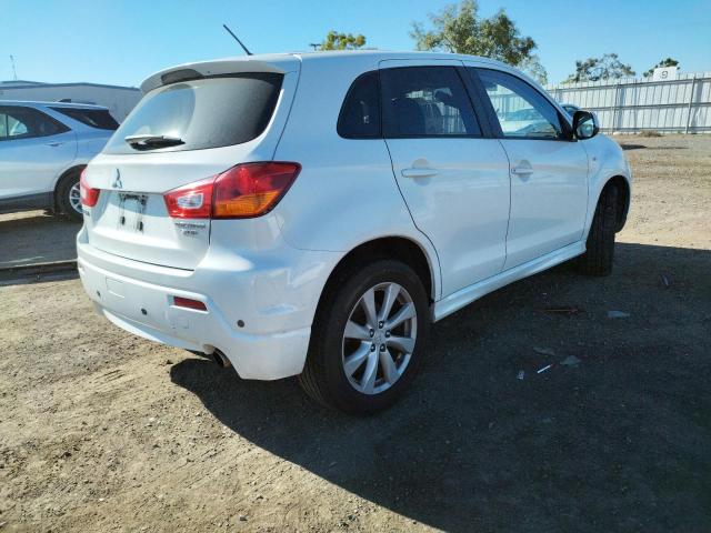 Photo 3 VIN: JA4AP4AU8CZ011332 - MITSUBISHI OUTLANDER 