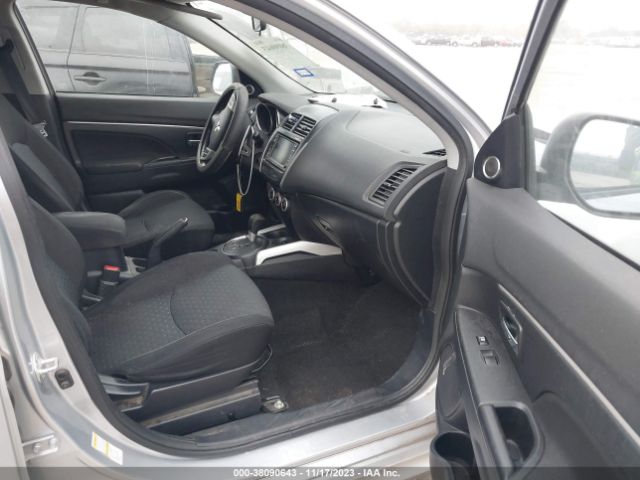 Photo 4 VIN: JA4AP4AU9BZ013704 - MITSUBISHI OUTLANDER SPORT 