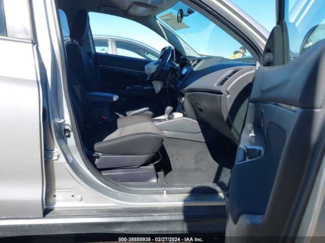 Photo 4 VIN: JA4AP4AU9KU012825 - MITSUBISHI OUTLANDER SPORT 