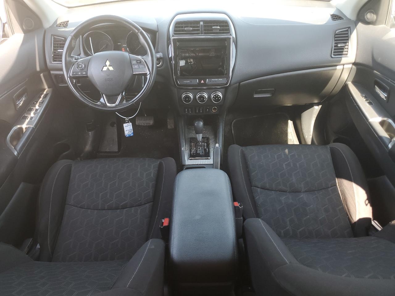 Photo 7 VIN: JA4AP4AU9LU014222 - MITSUBISHI OUTLANDER 