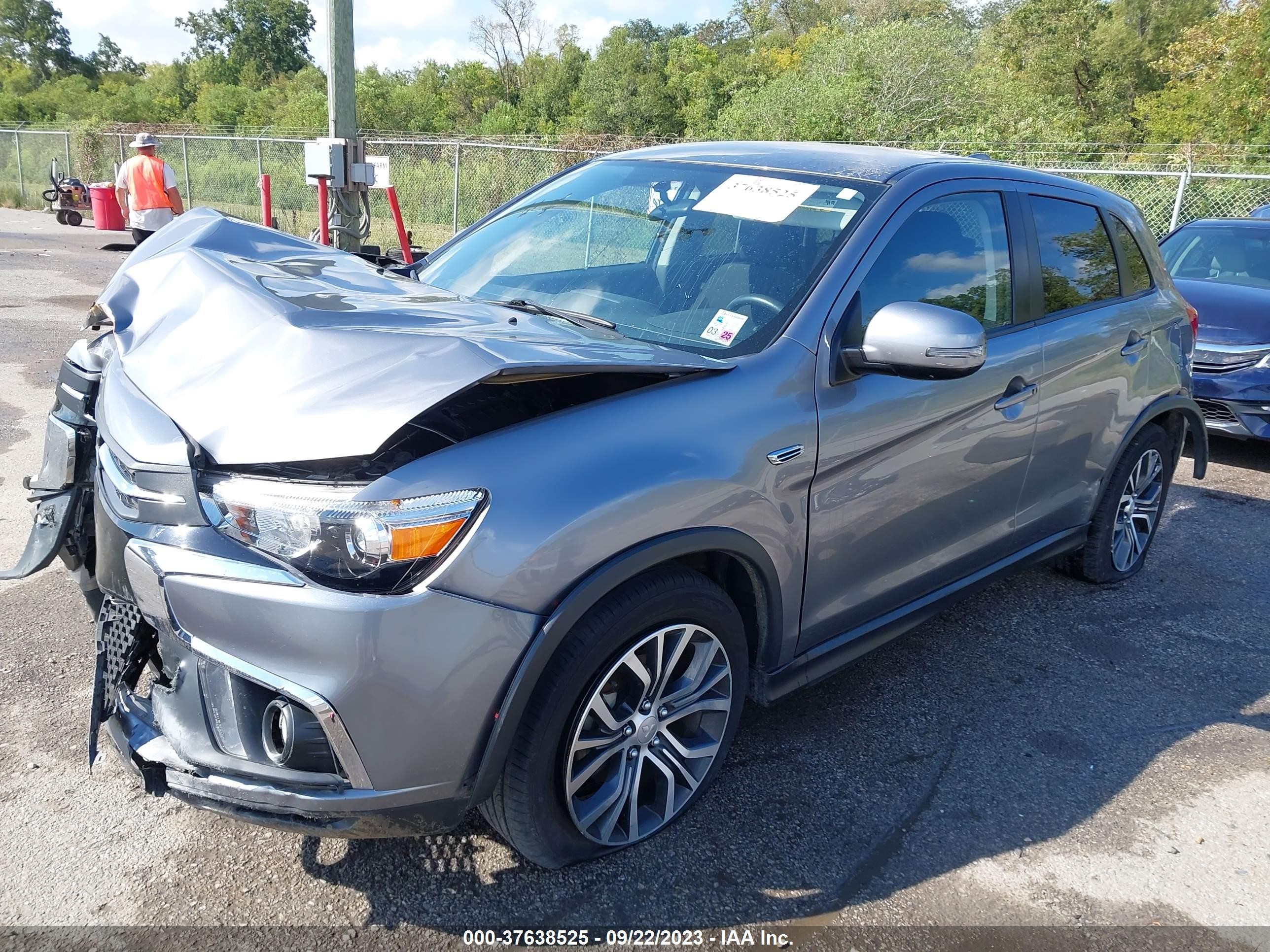 Photo 1 VIN: JA4AP4AUXKU013045 - MITSUBISHI OUTLANDER 