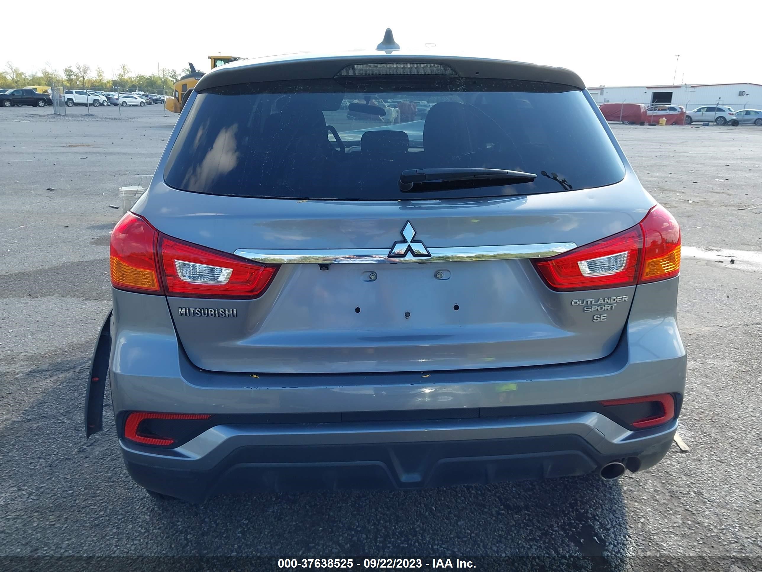 Photo 15 VIN: JA4AP4AUXKU013045 - MITSUBISHI OUTLANDER 