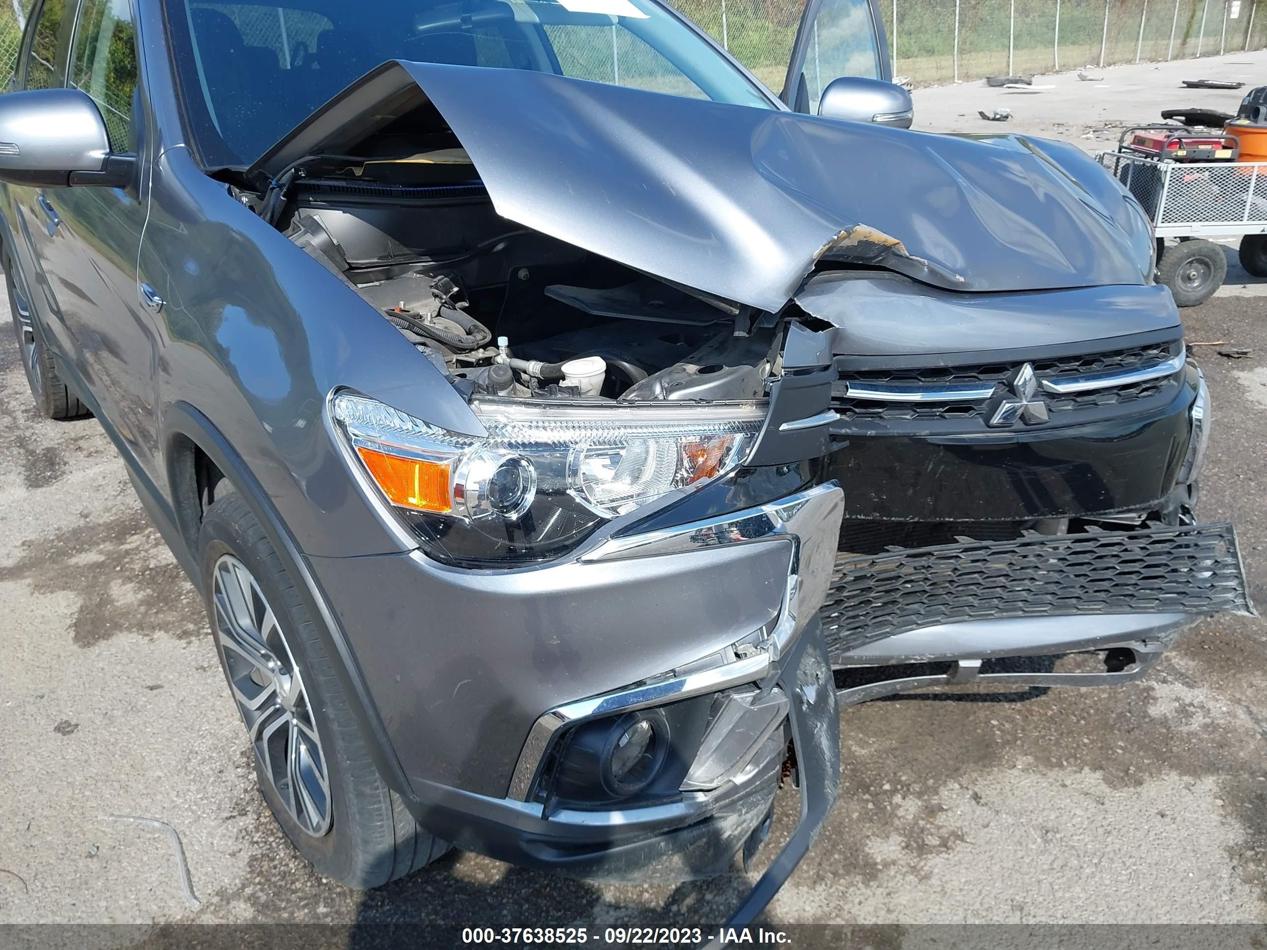 Photo 5 VIN: JA4AP4AUXKU013045 - MITSUBISHI OUTLANDER 