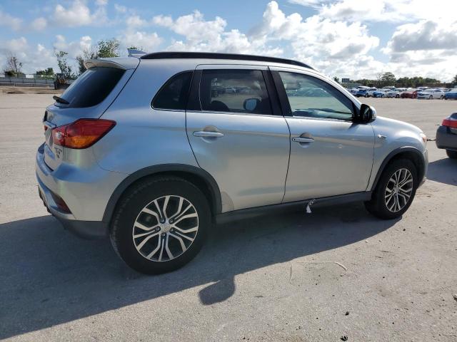 Photo 2 VIN: JA4AP4AW4JU001506 - MITSUBISHI OUTLANDER 