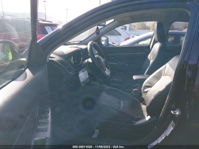 Photo 4 VIN: JA4AP4AW7JZ008114 - MITSUBISHI OUTLANDER SPORT 