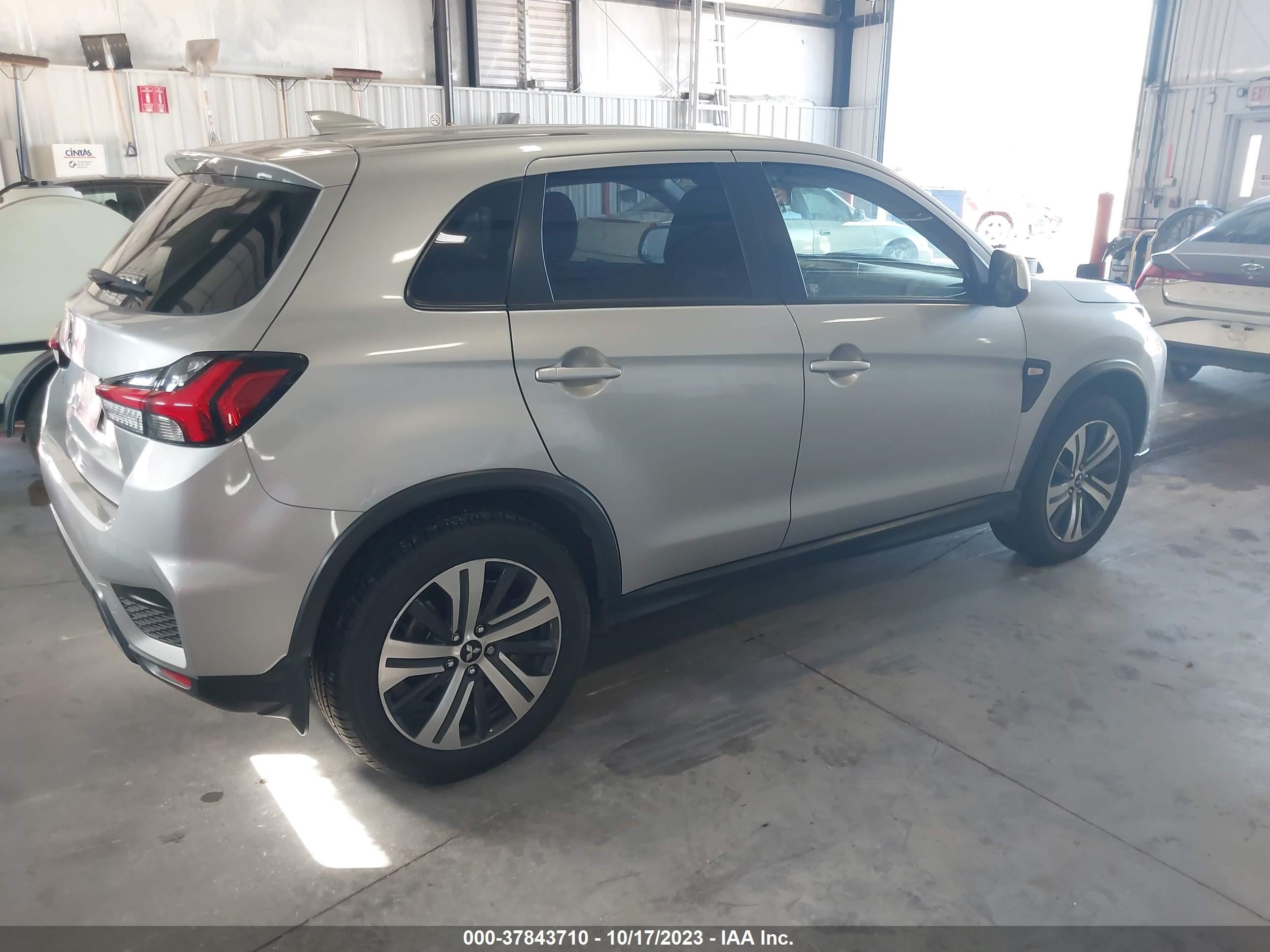 Photo 3 VIN: JA4APUAU1MU014006 - MITSUBISHI OUTLANDER 