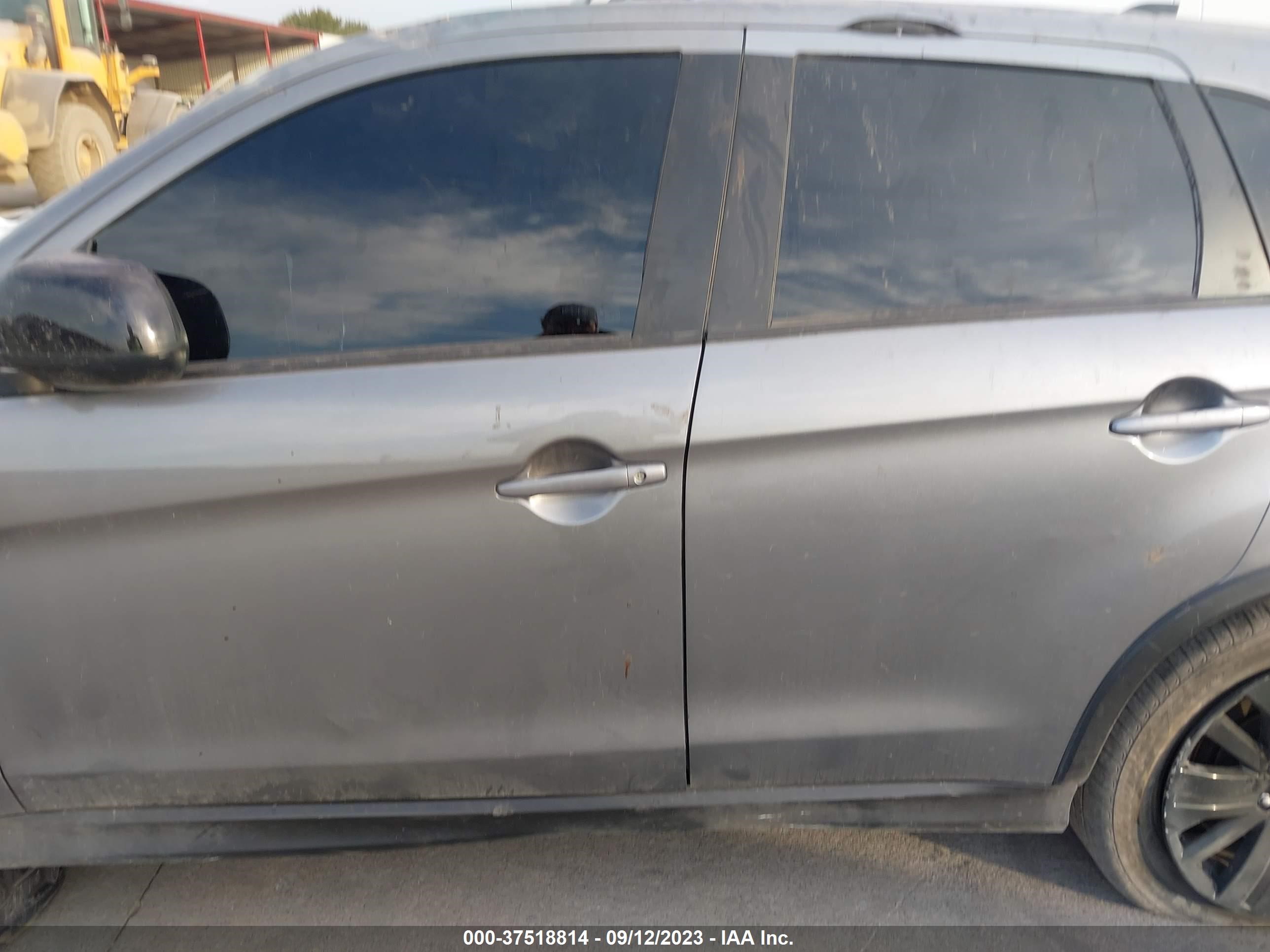 Photo 13 VIN: JA4APUAU8NU011444 - MITSUBISHI OUTLANDER 