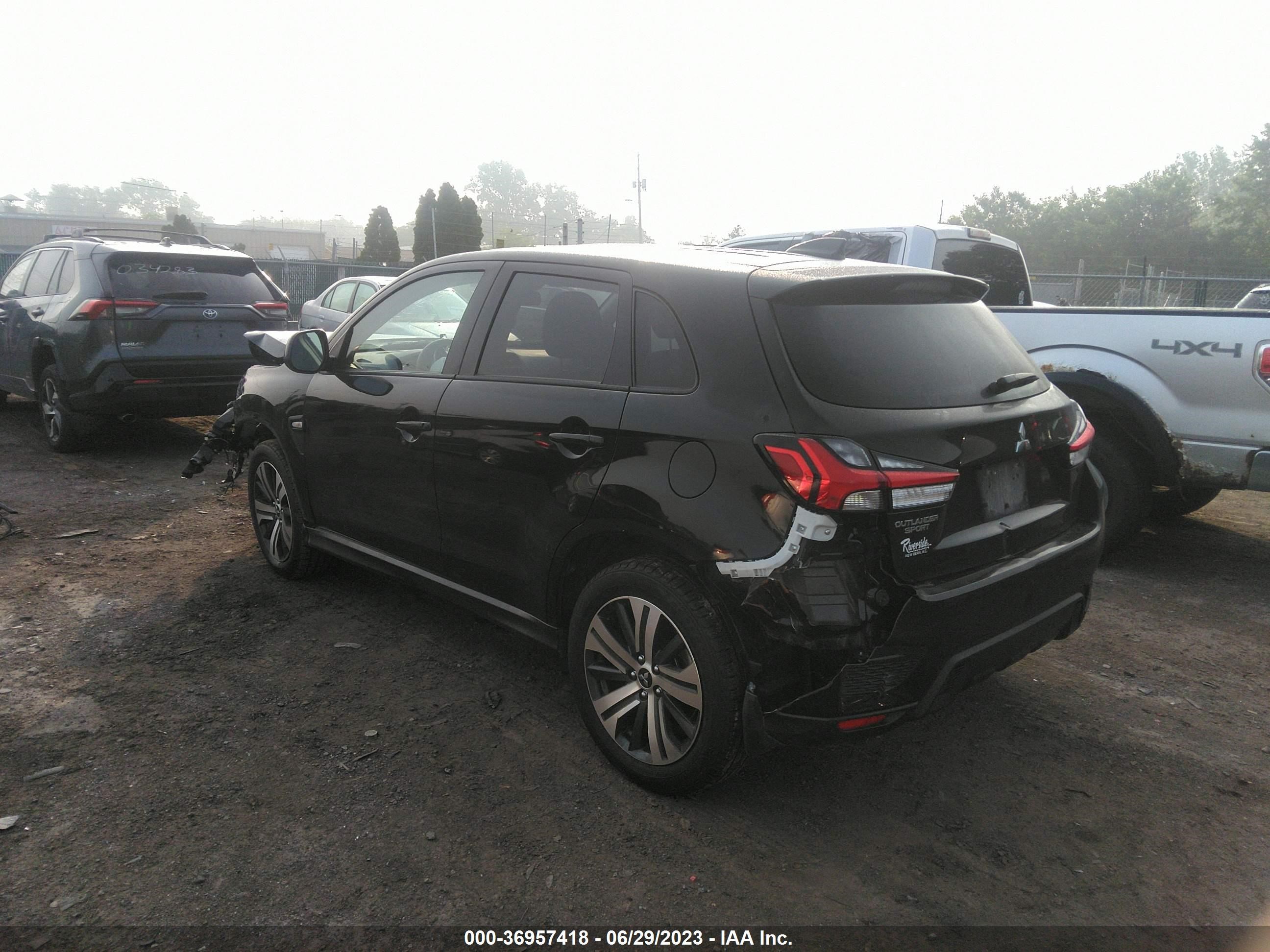 Photo 2 VIN: JA4APUAU9NU012618 - MITSUBISHI OUTLANDER 