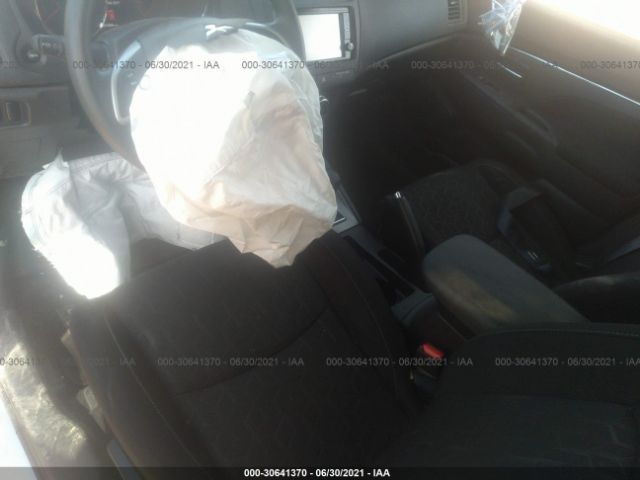 Photo 4 VIN: JA4APUAUXMU012061 - MITSUBISHI OUTLANDER SPORT 