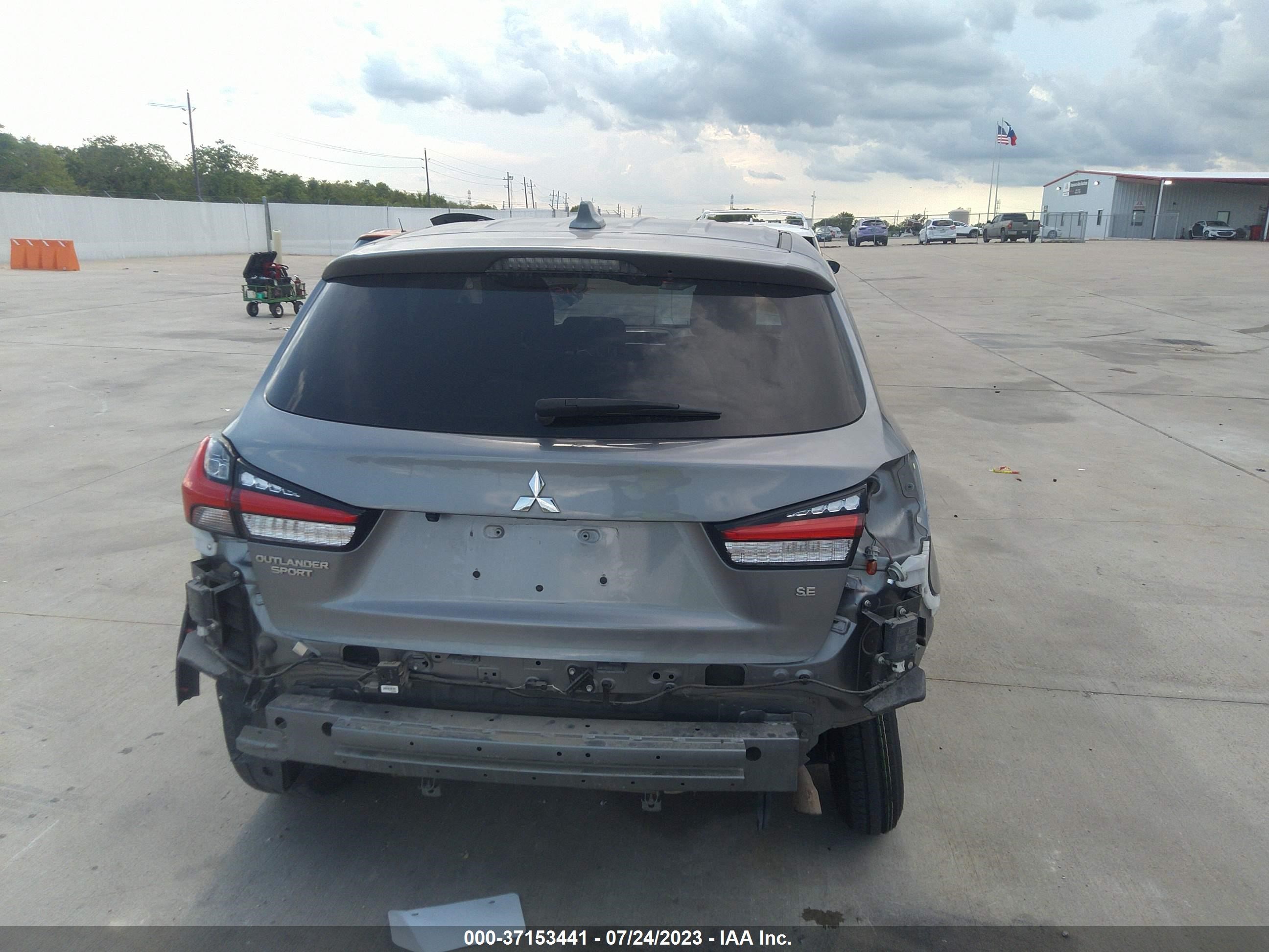 Photo 16 VIN: JA4APVAU2MU017163 - MITSUBISHI OUTLANDER 