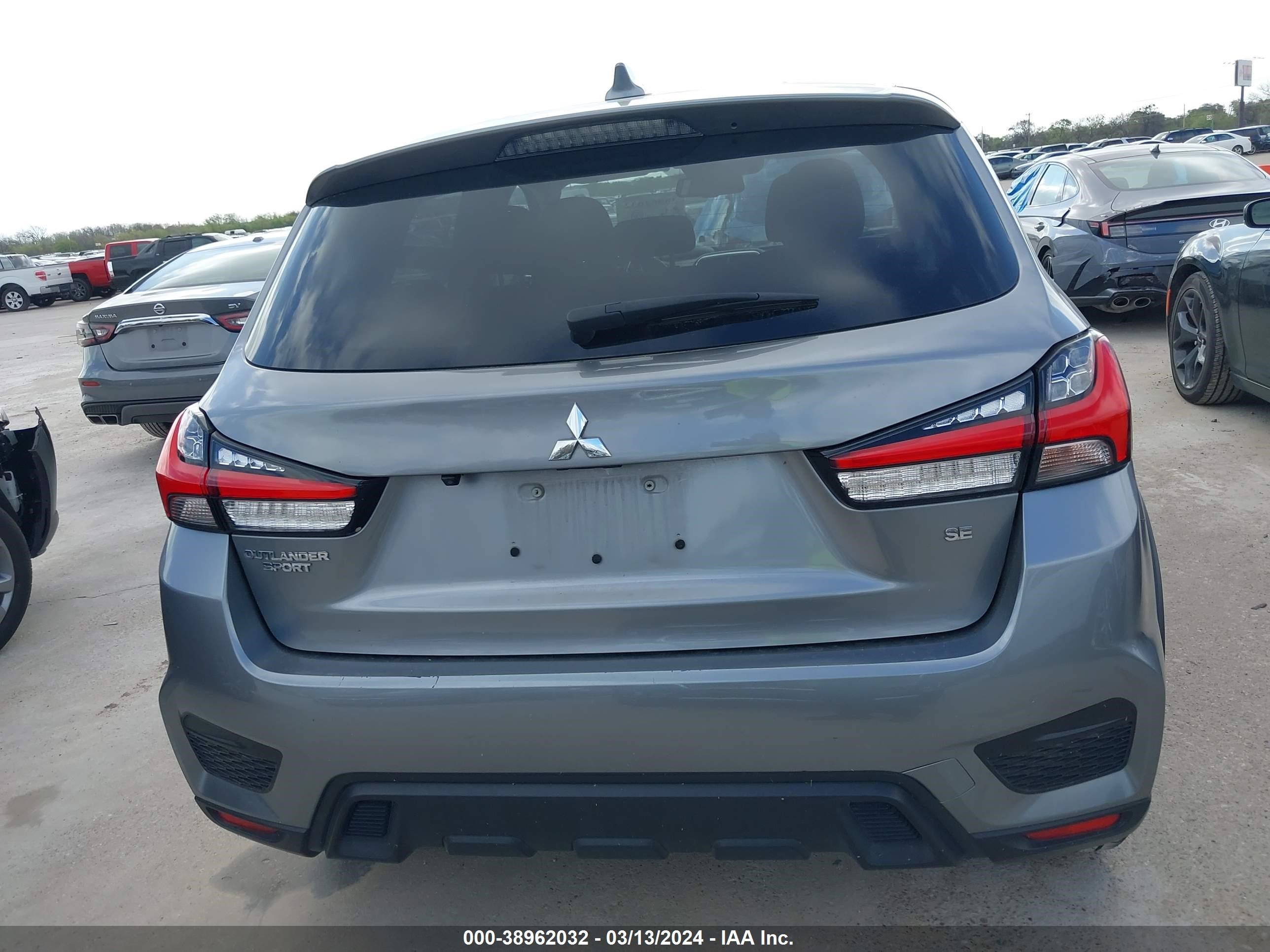 Photo 15 VIN: JA4APVAU3MU031394 - MITSUBISHI OUTLANDER 