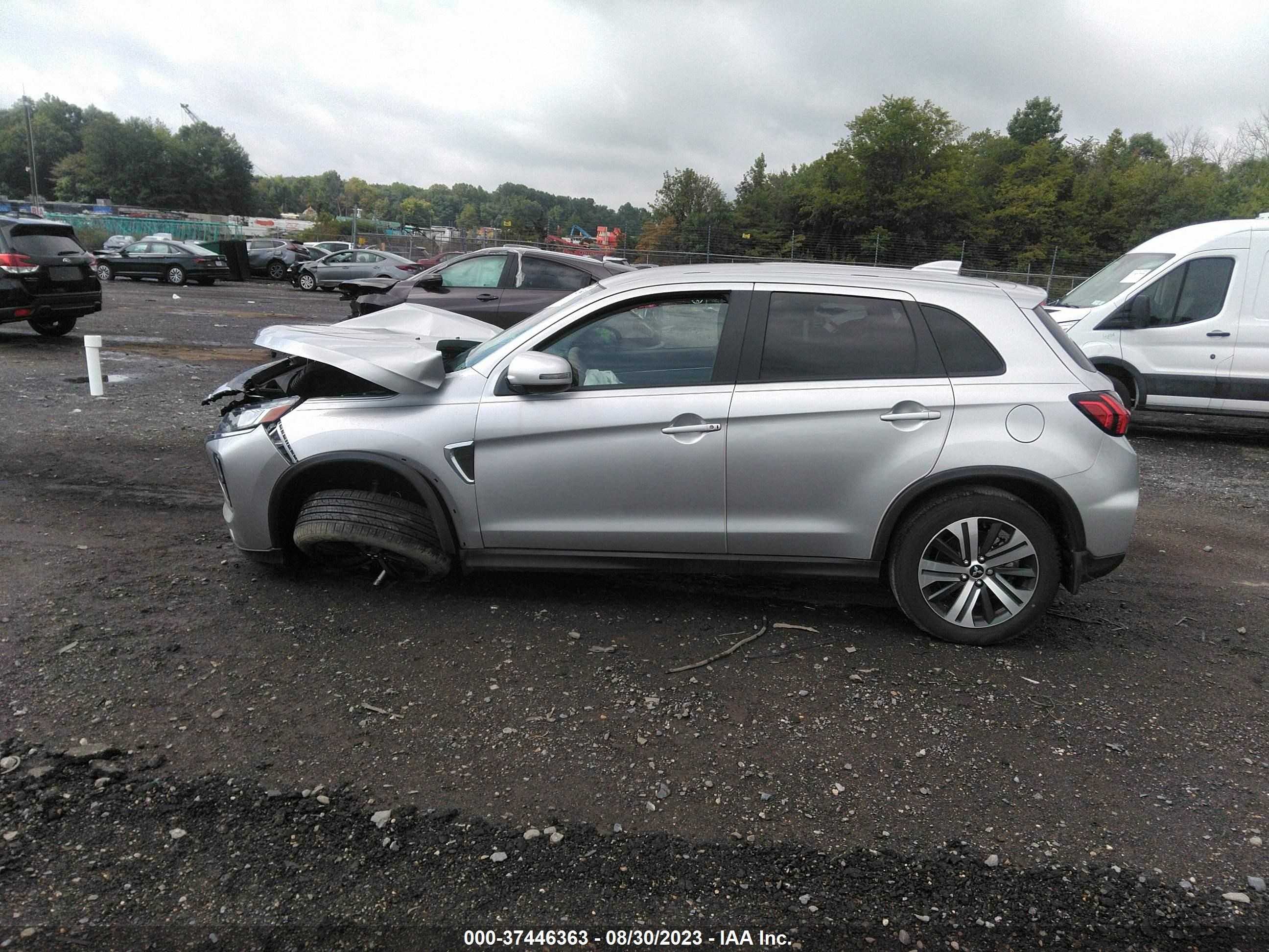 Photo 13 VIN: JA4APVAU9NU017419 - MITSUBISHI OUTLANDER 